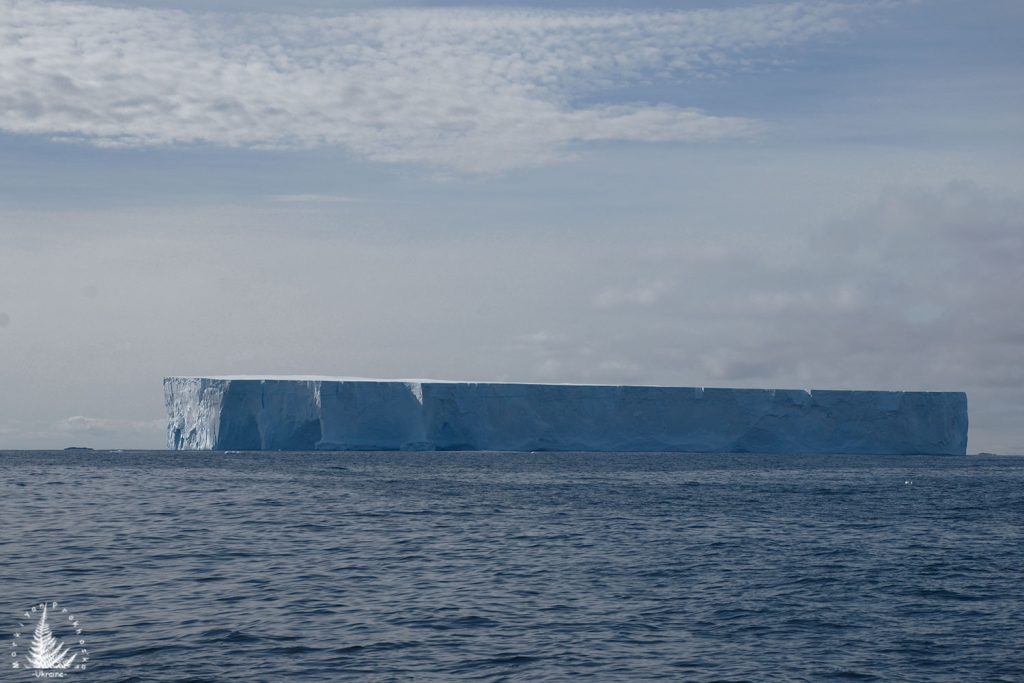 Tabular iceberg