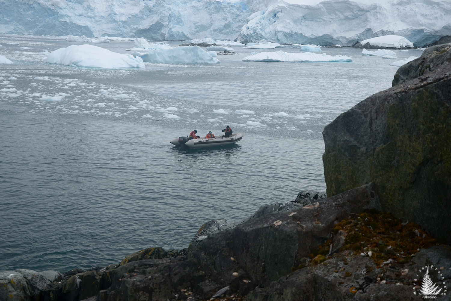 In the embrace of the glacial domain