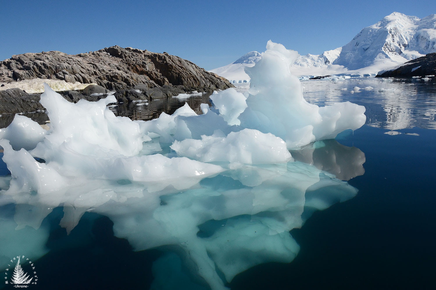 Remarkable icebergs antarctica